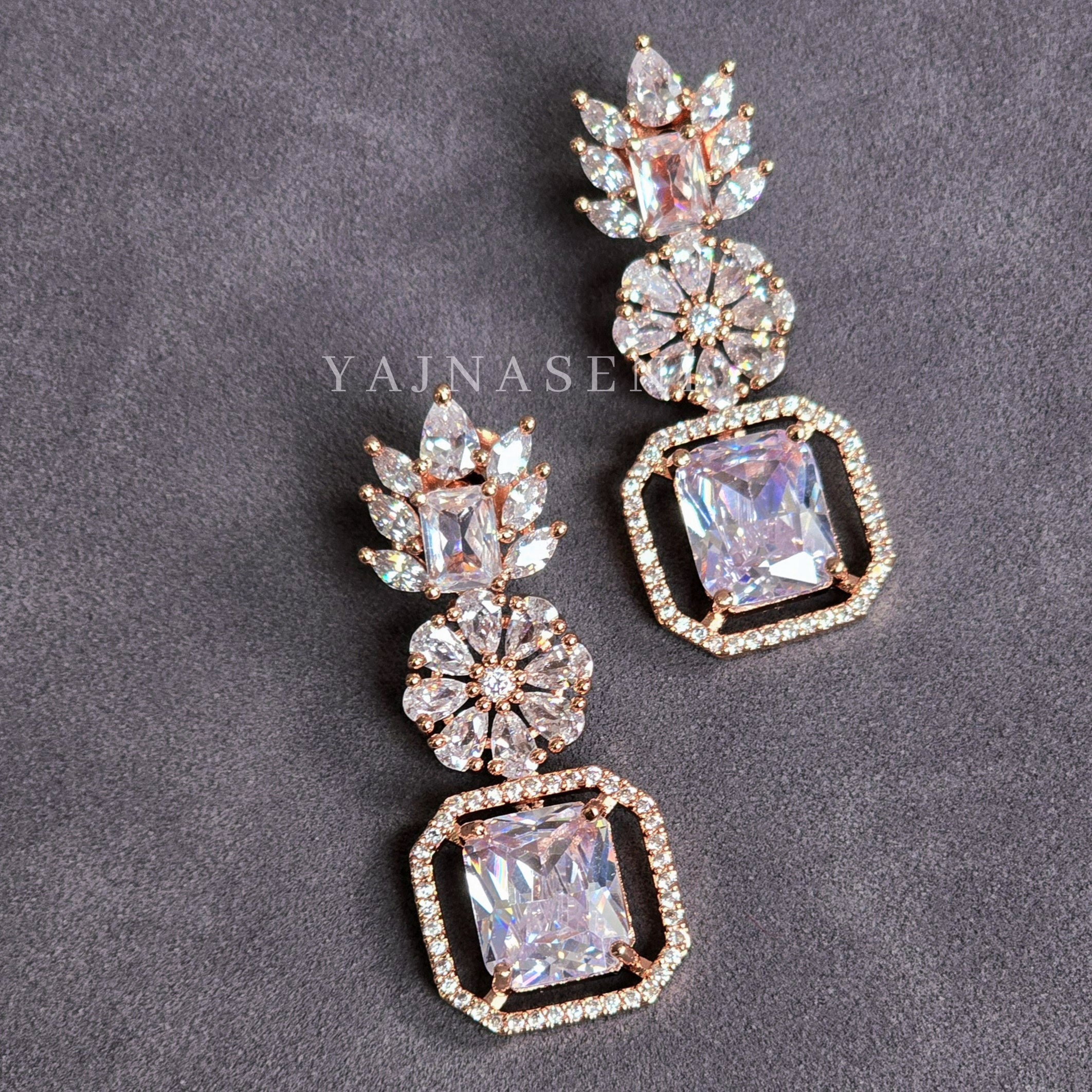 NADEESHA earrings (Rosegold)