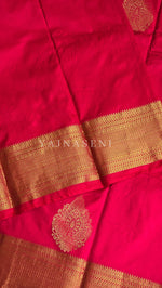 Load image into Gallery viewer, Semi Kanchi Silk x Gold Zari Saree - Rani
