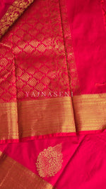 Load image into Gallery viewer, Semi Kanchi Silk x Gold Zari Saree - Rani
