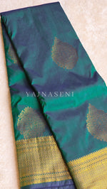 Load image into Gallery viewer, Semi Kanchi Silk x Gold Zari Saree - Teal Green
