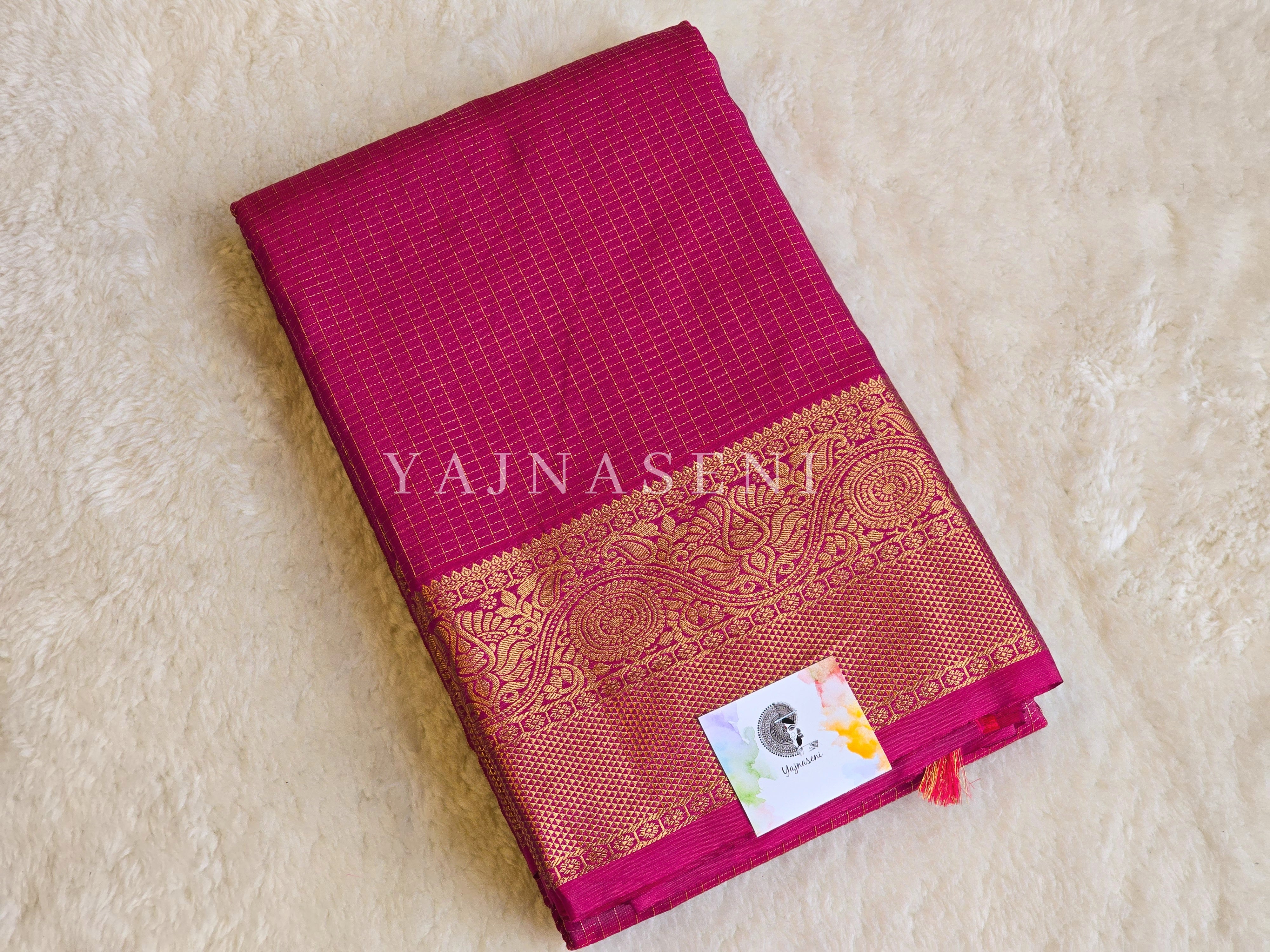 Vaira oosi x Checkered Saree - Dark Fuchsia