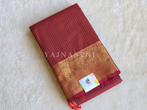 Vaira oosi x Checkered Saree - Maroon