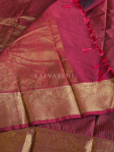 Vaira oosi x Checkered Saree - Maroon