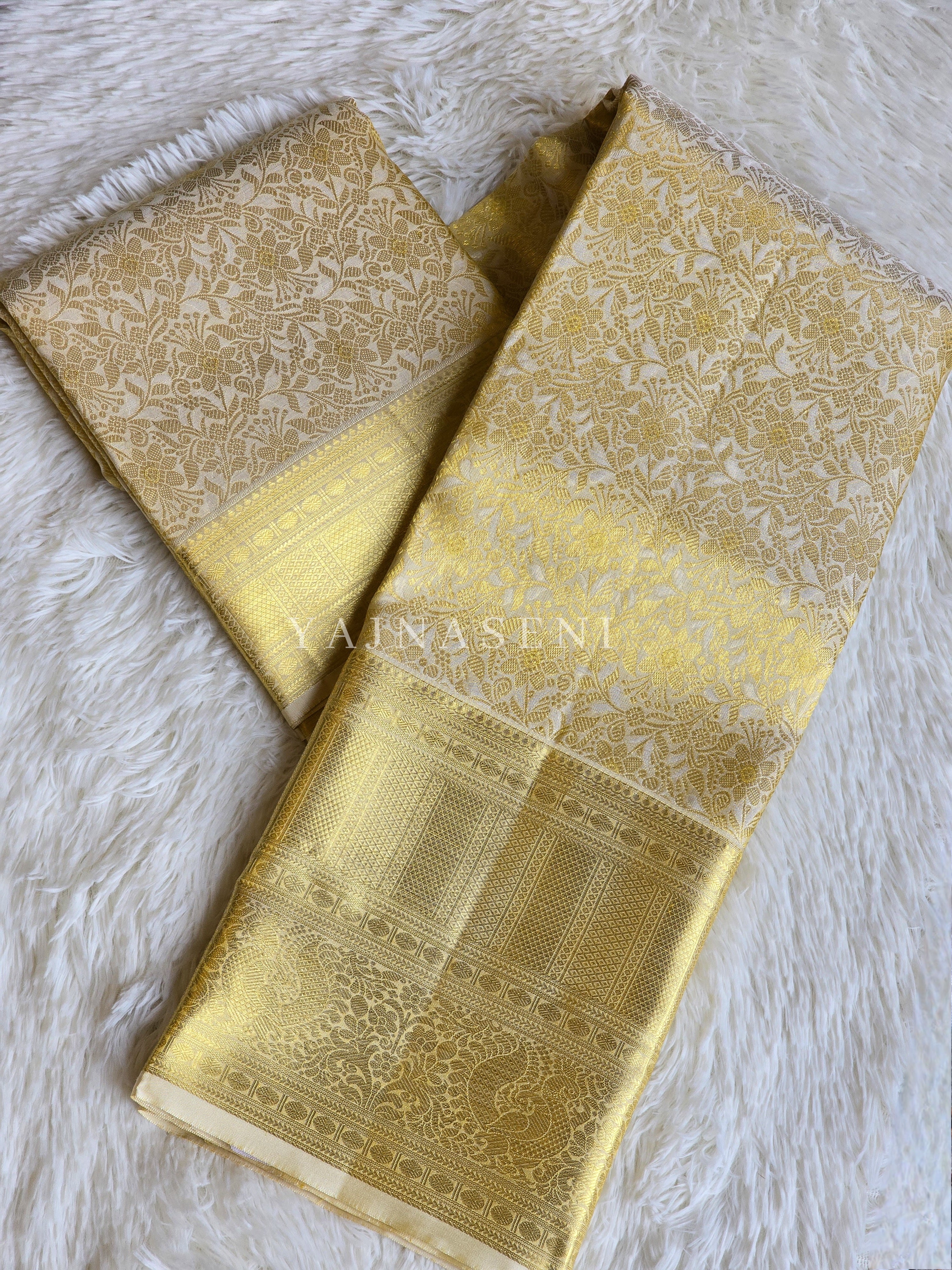 AURIC WEAVE - Pure Kanjivaram Silk Saree with Gold Zari