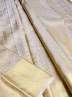 Load image into Gallery viewer, AURIC WEAVE - Pure Kanjivaram Silk Saree with Gold Zari
