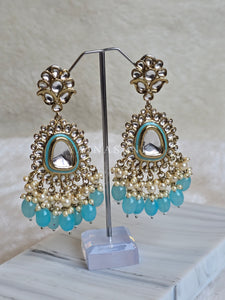 ASHVI earrings (Light Blue)