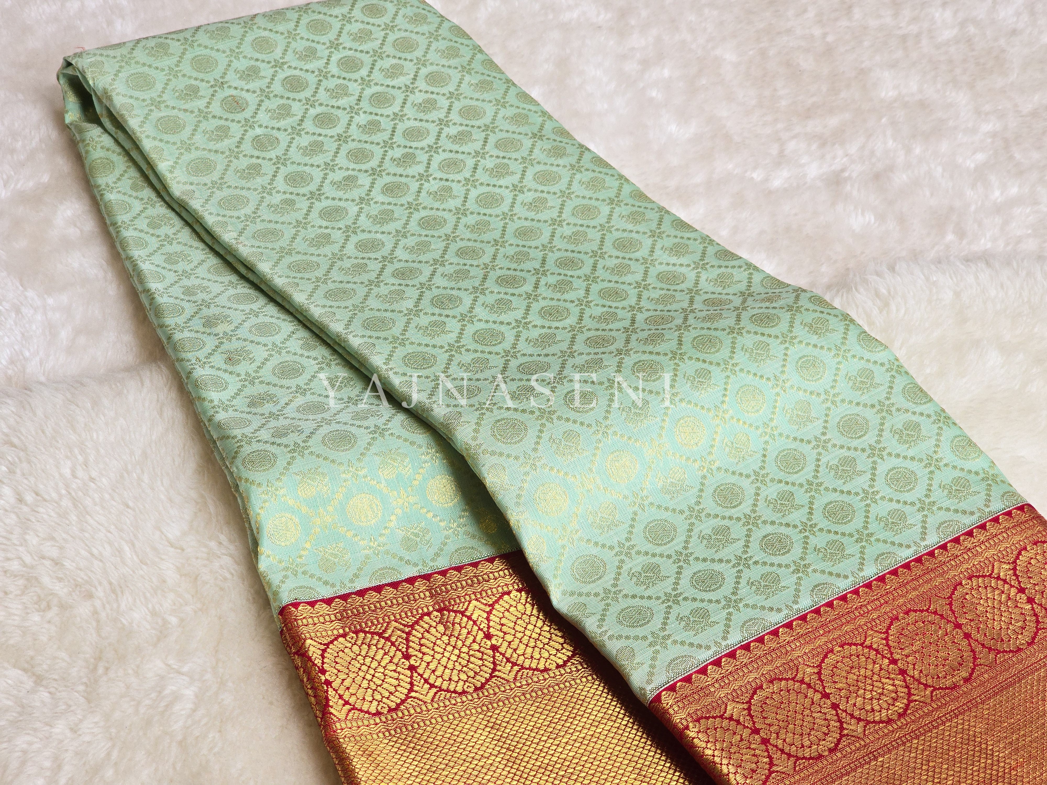 VERDANT FLAME - Pure Kanjivaram Silk Saree with Light Gold and Gold Zari