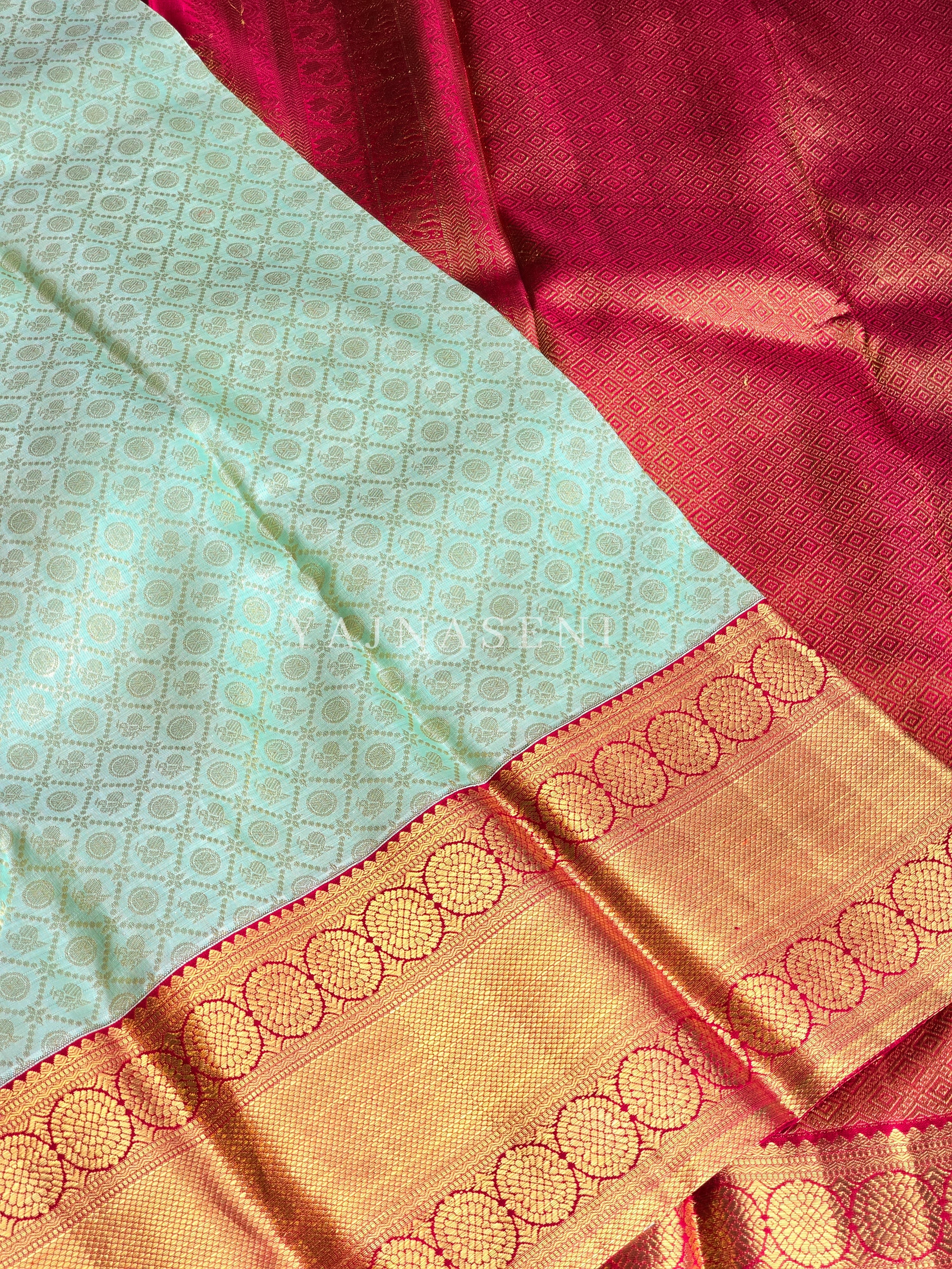 VERDANT FLAME - Pure Kanjivaram Silk Saree with Light Gold and Gold Zari