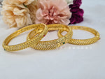 Load image into Gallery viewer, CHARVI - set of 3 bangles (gold)
