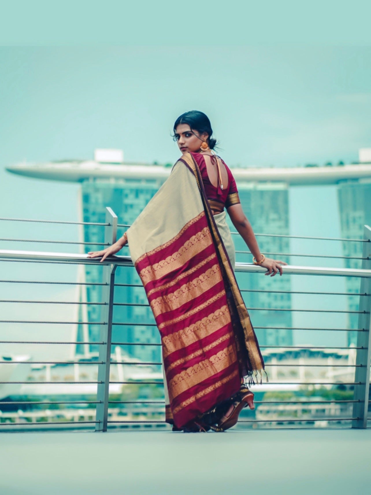 Kalyani Cotton Saree - Ashbrown with Maroon – Yajnaseni